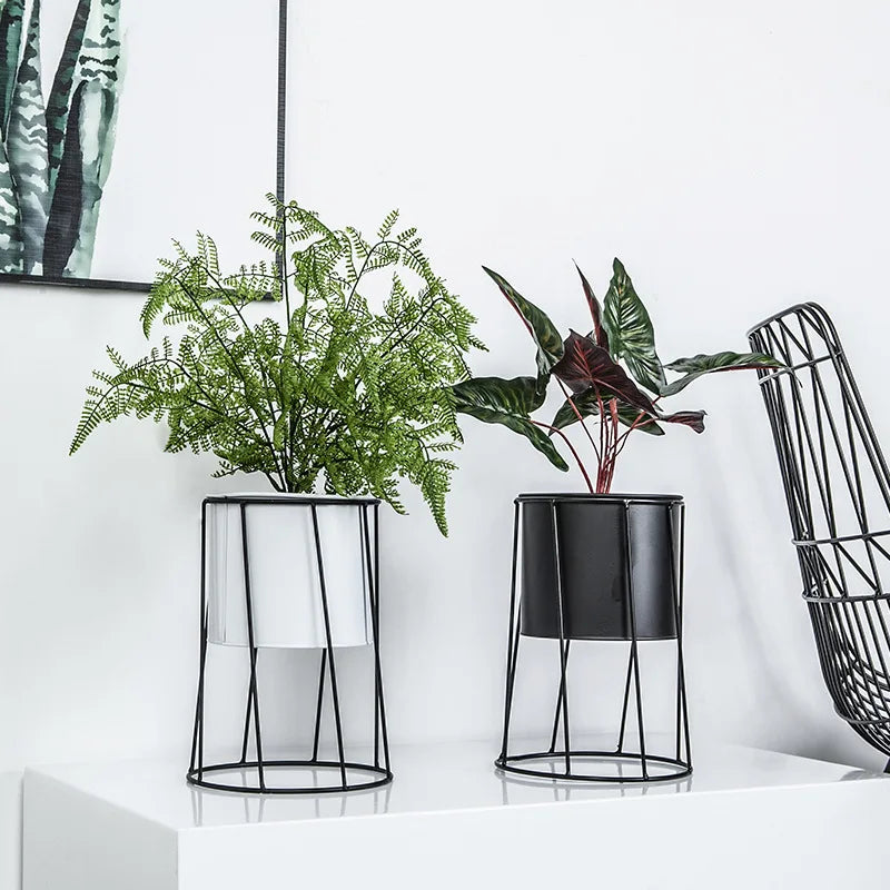 pot plante métal noir structure géométrique durable intérieur balcon table simple minimaliste