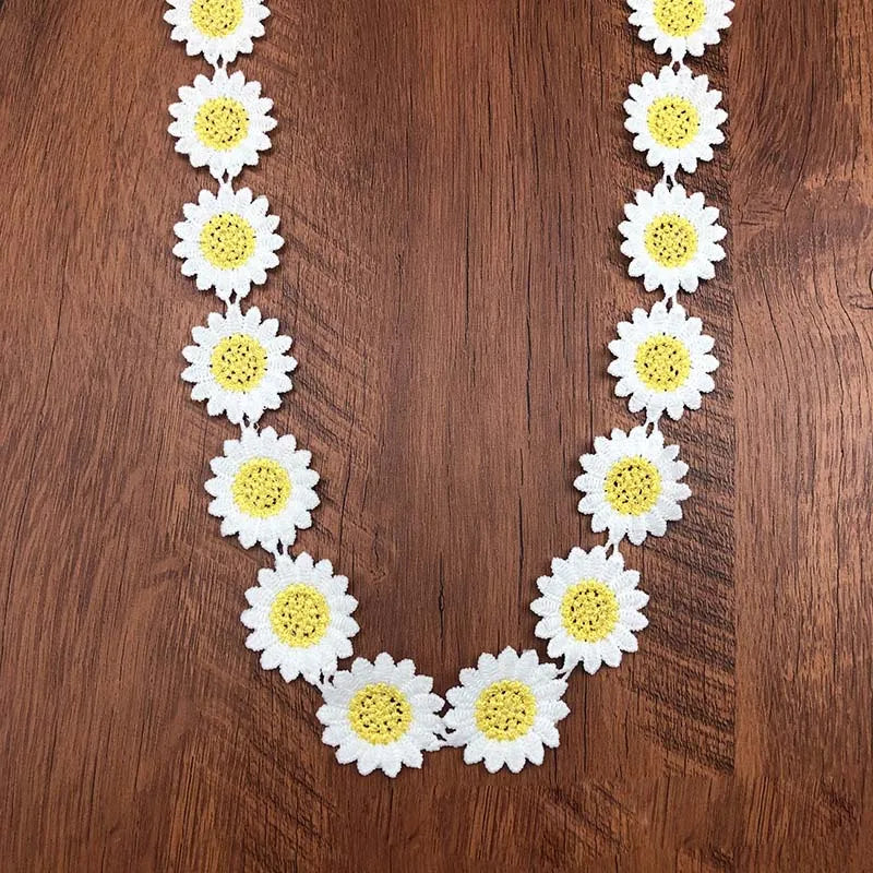 ruban decoratif floral blanc jaune fleurs camomille decor vintage couture projet creation