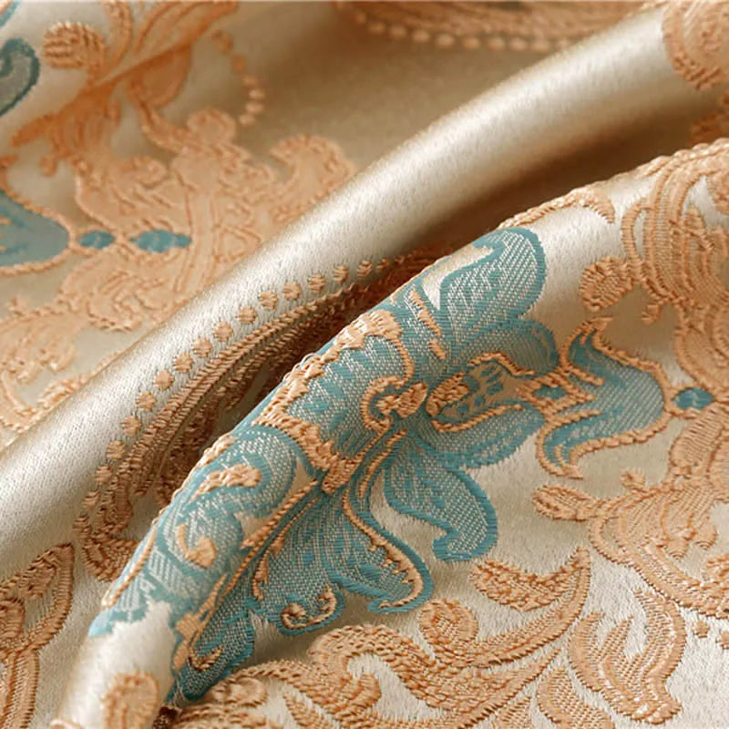 rideau européen classique beige bleu clair motifs floraux dorés opaques tassel doré