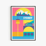Affiche lumineuse et colorée représentant les principaux repères emblématiques de Sydney, comme la tour de la radio et le célèbre pont de l'anse, dans un style géométrique abstrait et créatif.