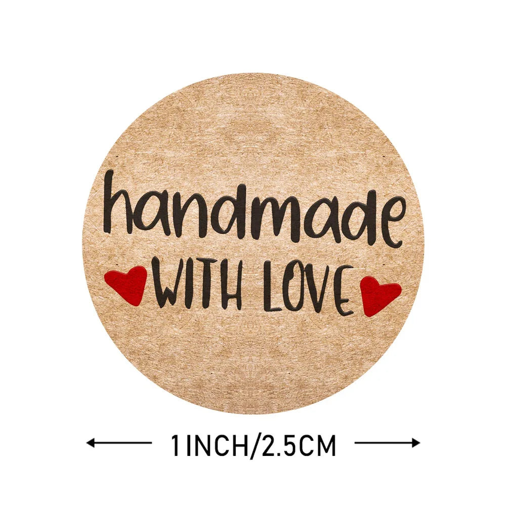 étiquettes autocollantes kraft papier rond marron clair noir rouge handmade with love coeurs rustique