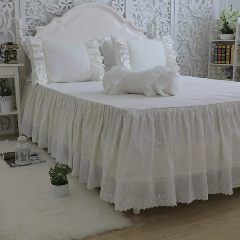 Housse de couette pliée montrant le style solide et le tissu sergé