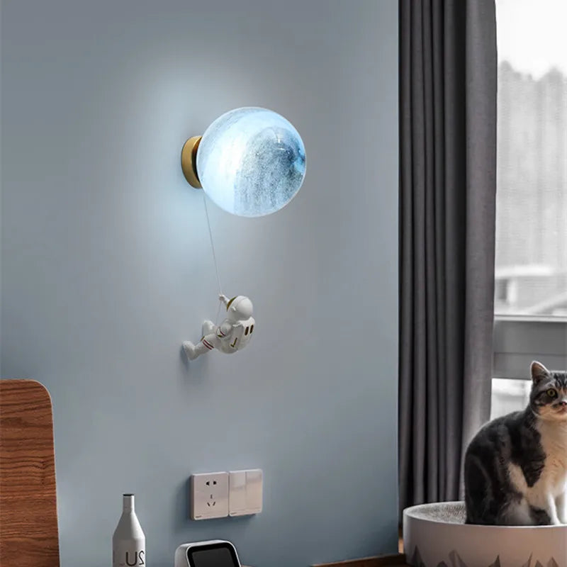 lampe murale moderne blanc gris astronaute lune éclairage chambre salon contemporain led fixé mur