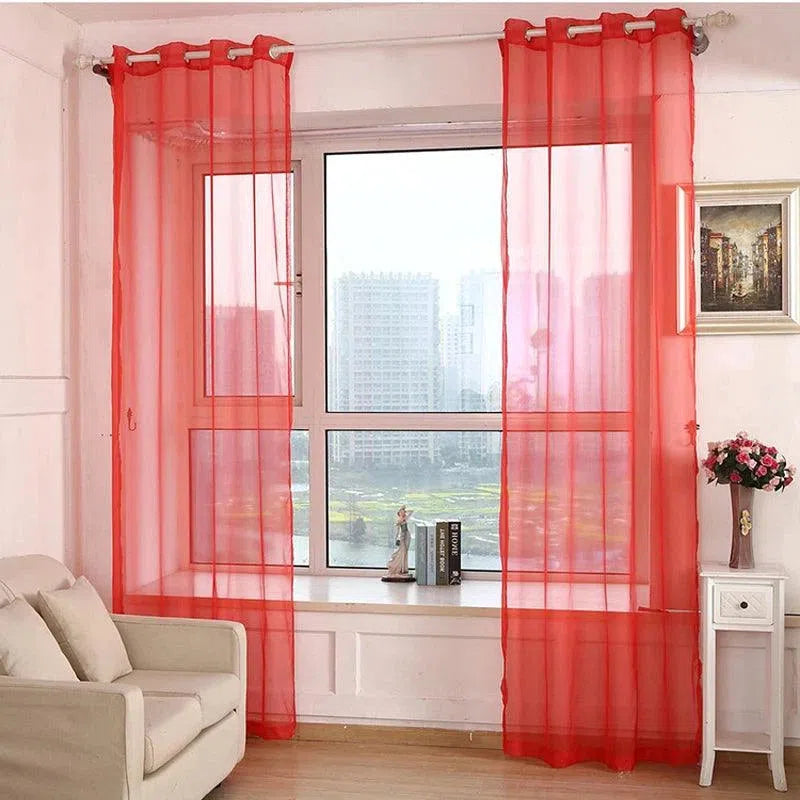 Rideaux transparents rouges pour décoration intérieure moderne, idéals pour égayer votre salon avec une touche de couleur. Offrent une ambiance lumineuse et chic tout en préservant une certaine intimité. Accessoire parfait pour un intérieur chaleureux et tendance. Adaptés pour fenêtres de salon, ces rideaux fluides ajoutent une élégance subtile à votre espace de vie. Faciles à installer grâce à des œillets pratiques.