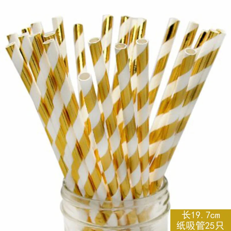 assiettes rayées rose gobelets serviettes pailles fête anniversaire mariage révélation sexe decorative