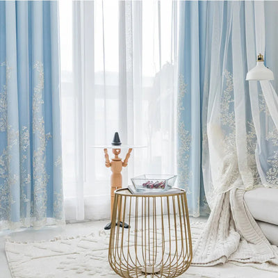 Rideau occultant double couche bleu style coréen dans un salon