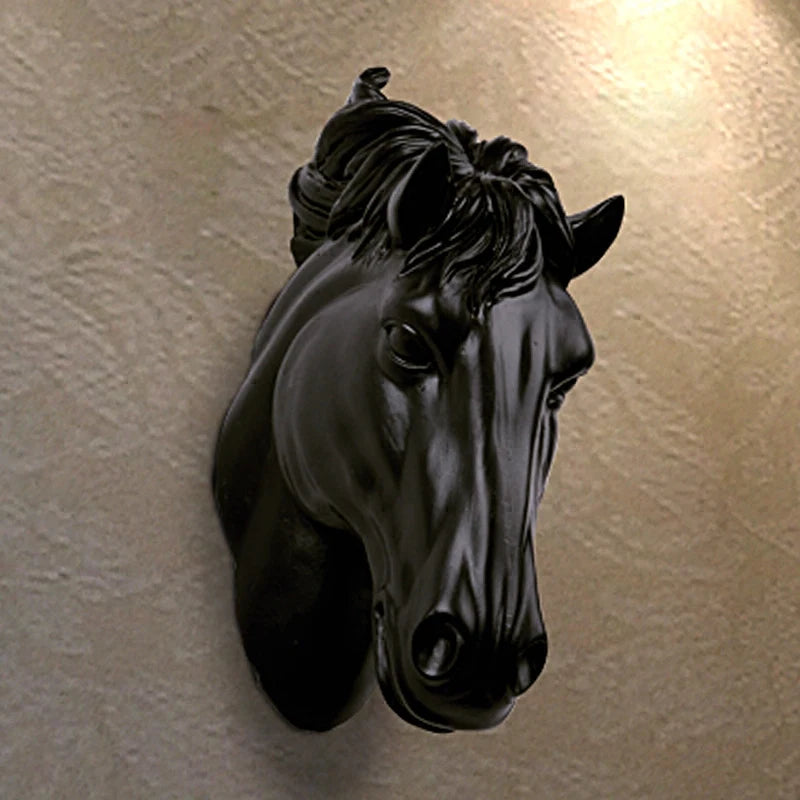 décoration murale tête cheval résine noire blanche moderne fixations murales abstraite jaunes orangées
