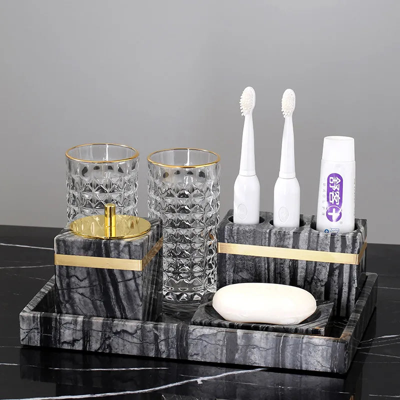 ensemble produits salle bain marbre gris moderne élégant brosse dents distributeur savon gobelet tube