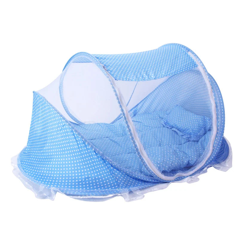 lit parapluie bébé ballons motifs franges transparent filet bleu rose matelas oreiller