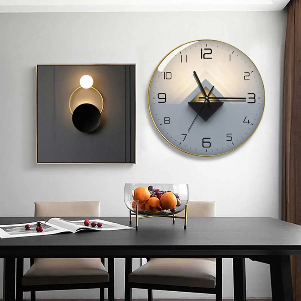 horloge murale moderne abstraite géométrique unique verre transparent aiguille quartz or gris bleu marine
