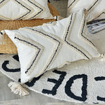 coussin carré boho blanc motif géométrique noir tassel brodé anti décubitus polyester