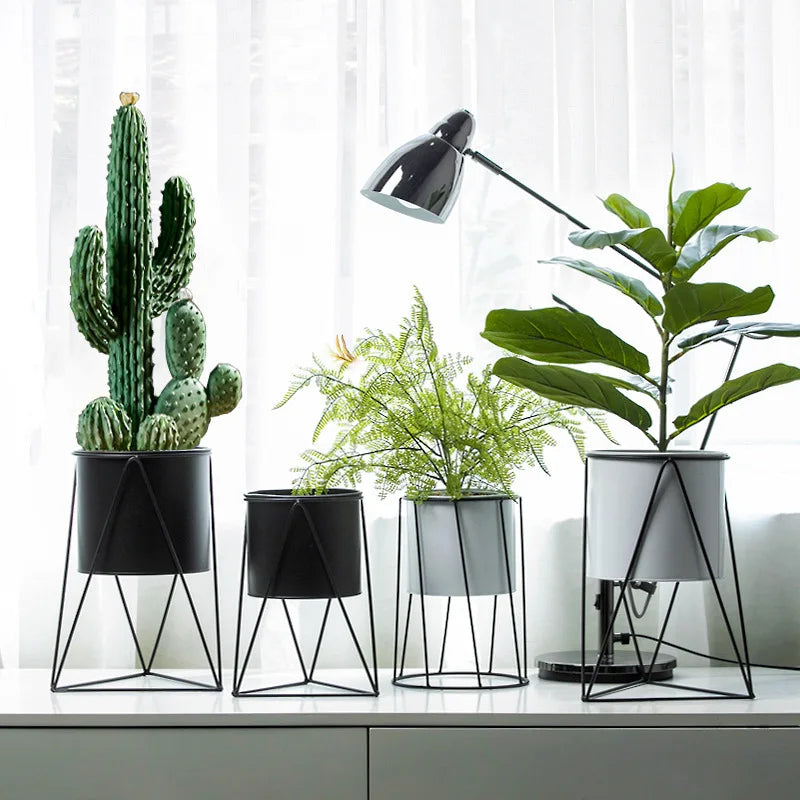 pot plante métal noir structure géométrique durable intérieur balcon table simple minimaliste