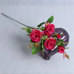 décoration mariage bouquet artificiel roses longues tiges feuilles vertesintérieur blanc roseclair pale