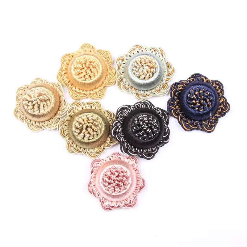 accessoire decoratif rideau fleur relief or argent noir rose bleu marron clips artisanal