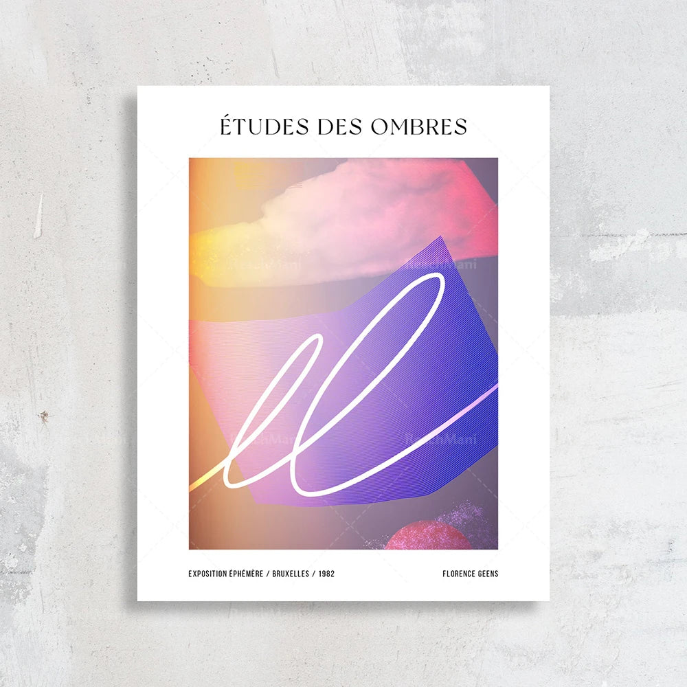L'image montre un affiche pour une exposition éphémère intitulée "Études des ombres" avec des formes géométriques colorées dans des tons rose, jaune et violet sur un fond grisâtre.