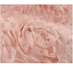 tissu mousseline rose motif fleuri romantique transparent délicat floral soie semi transparent scène
