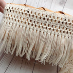 ruban macramé boho chic blanc crème motif géométrique franges décoration artisanale
