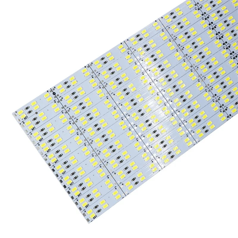 ruban led blanc mat éclairage intérieur moderne connecteurs électriques tension continue douze volts