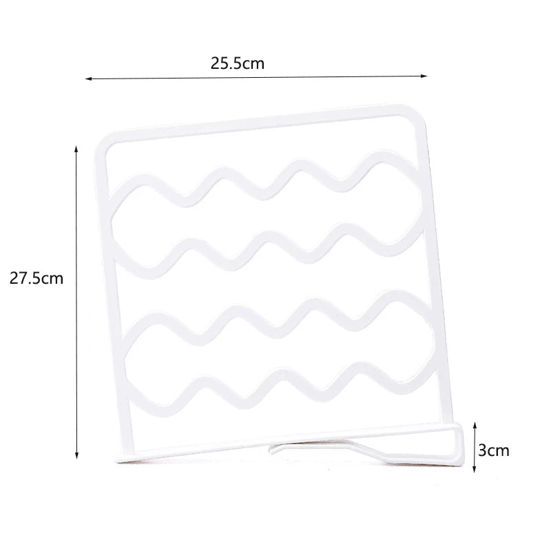 étagères rangement placard pliable bleu clair blanc moderne clips vêtements pliés stock respectueux environnement