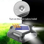 lampe solaire extérieure led gris métallisé panneau solaire bleu moderne minimaliste