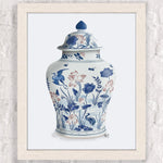 Élégante poterie chinoise ornée de magnifiques fleurs et grues stylisées dans des tons bleus et beiges.