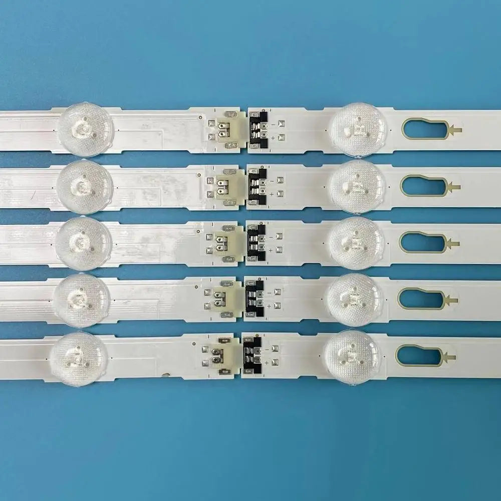 bande lumineuse led blanc mat moderne connecteurs électriques fixations télévision éclairage chambre