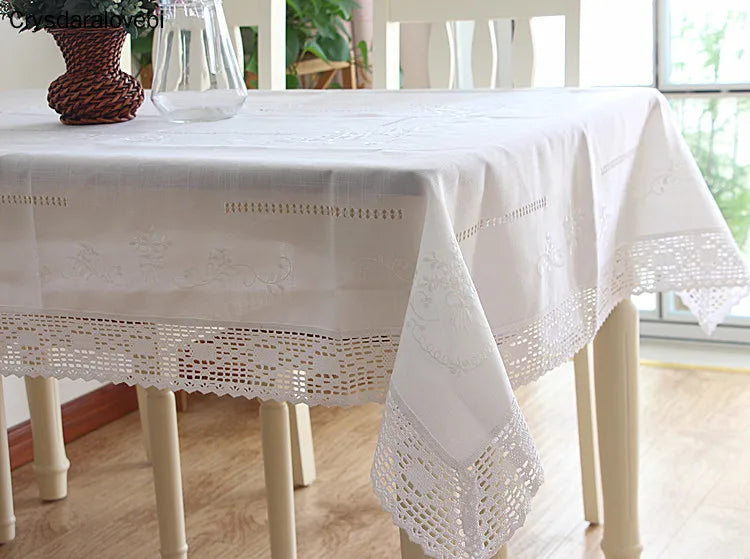 nappe table dentelle brodée fleurs vintage blanc réutilisable maison mariage festivité