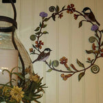 couronne décorative florale spirales oiseaux métal marron vert blanc rouge violet occasion fête anniversaire