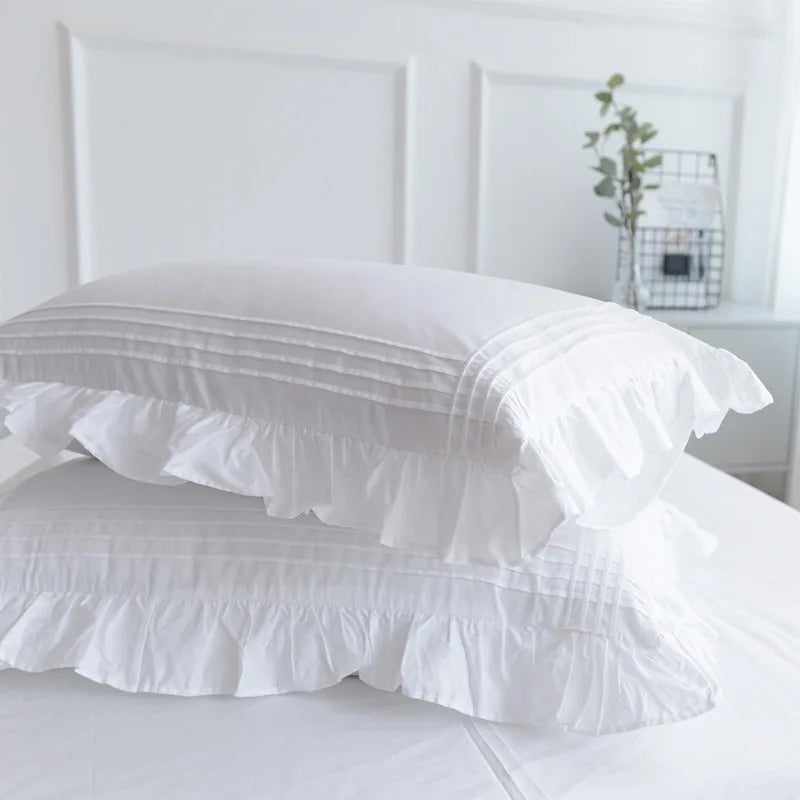 taies d'oreiller 100% coton blanches plissées élégantes lit maison decoration enviable opulente solides non