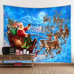 Tapisserie de Noël utilisée comme couvre-lit dans une chambre