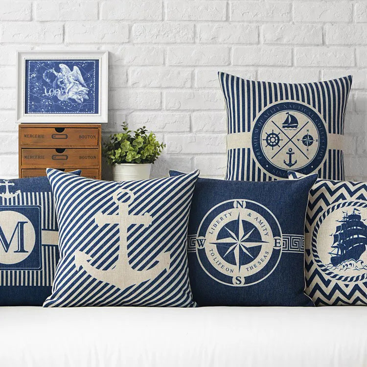 housse coussin motif marin ancre bateau boussole bleu blanc decor noel maison lit plage