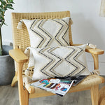 coussin carré boho blanc motif géométrique noir tassel brodé anti décubitus polyester