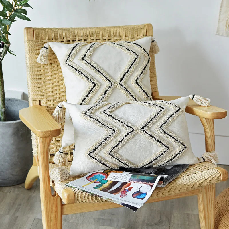 coussin carré boho blanc motif géométrique noir tassel brodé anti décubitus polyester