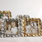 cadre photo ornement feuilles dorées texture métallique vintage fixation photo or antique gold silver