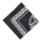 tapisserie pentagramme motif floral noir blanc decoration esoterique 49cm 49cm