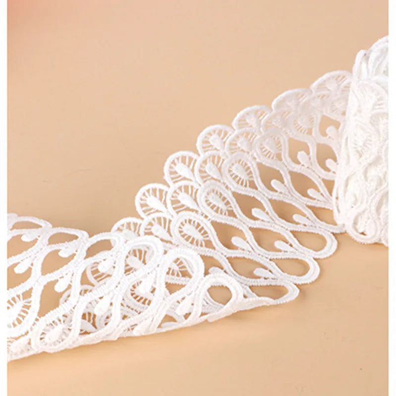 ruban dentelle motif floral largeur 6cm blanc noir mariage décoration classique erotique festive erotique