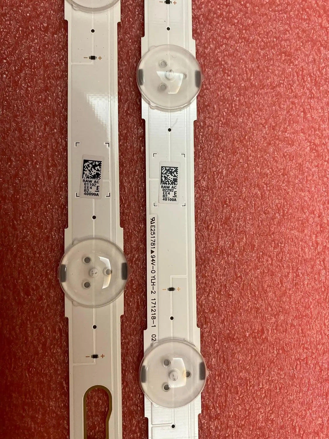 bandes led blanc moderne rectangulaire connecteurs électriques qr code numéro série