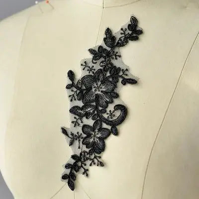 appliques textiles brodées floral polyester écologique soluble eau bleu rouge blanc noir