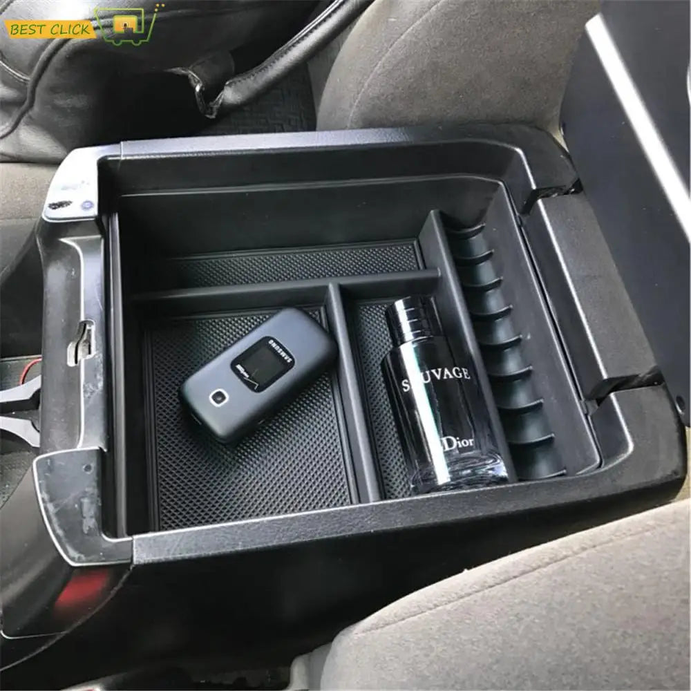 organisateur boîte gants voiture insert noir texturé surface lisse utile minimaliste