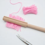 outils tapisserie bois naturel rose clair laine tissu ciseaux artisanat traditionnel nouvelle année chinoise