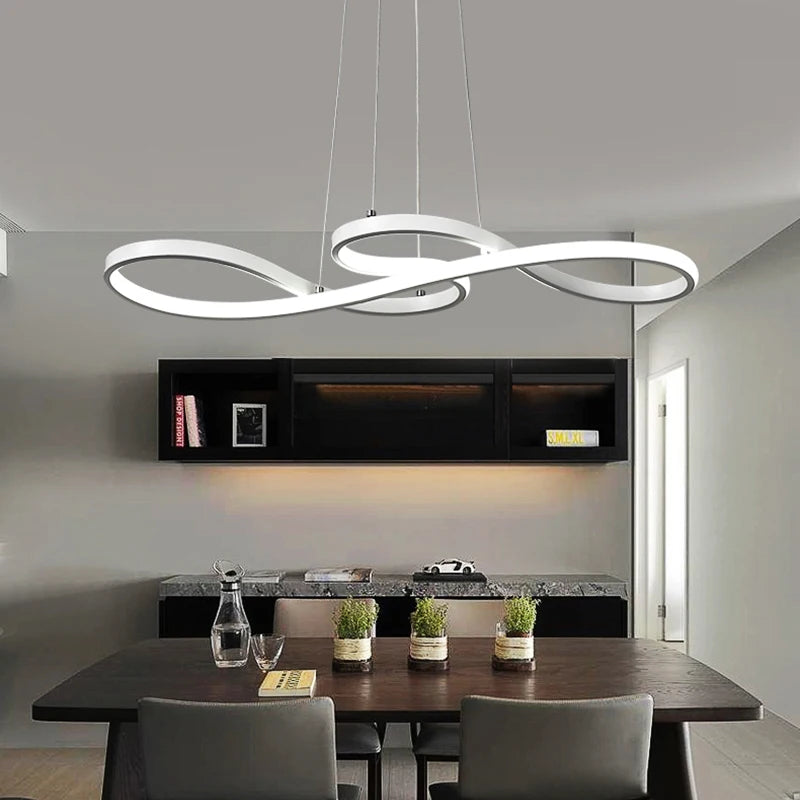 Suspension lumineuse moderne or blanc noir contemporain fixée chaînes