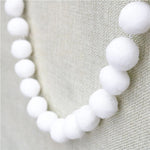collier créatif coloré boules feutre rouge blanc gris beige jaune anniversaire noël mariage
