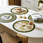 placemat rond vert blanc doré palmiers singes botanics assiette fourchette pain verre vin livre