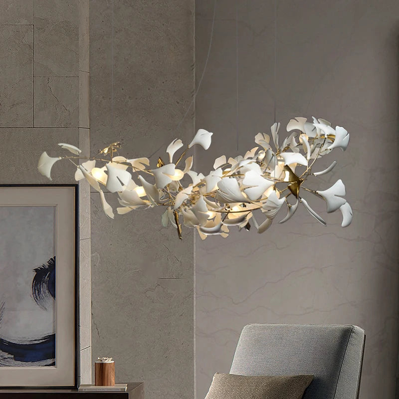 lampe suspendue feuilles gingko blanc doré contemporaine élégante salon chambre lumière chaînes porcelainière