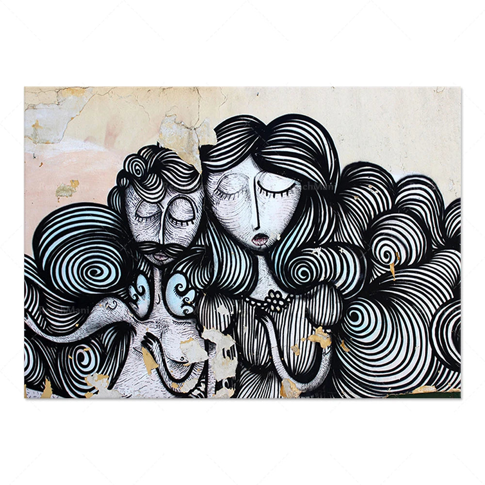 Cette image abstraite représente des visages stylisés aux cheveux noirs et ondulés, dans un style graphique noir et blanc aux motifs géométriques.