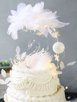 décoration gâteau cygne transparent plumes blanches paillettes argentées mariage anniversaire saint valentin festive