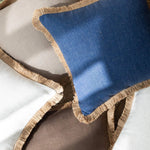 coussin décoratif moderne bleu gris rose orange 45x45cm tissu uni bordure frisée