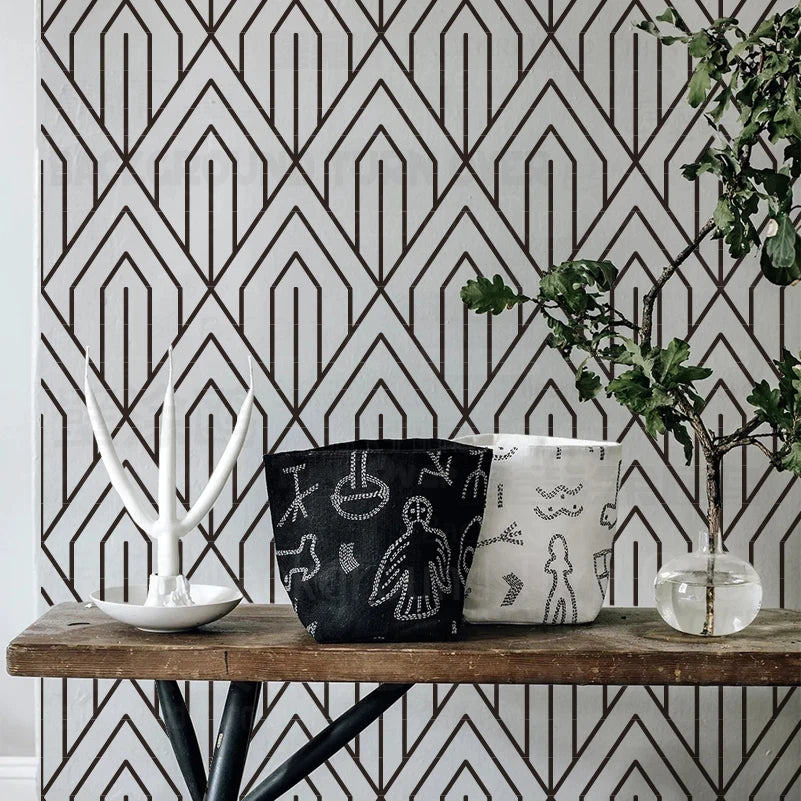 Motif pochoir mural triangulaire brun