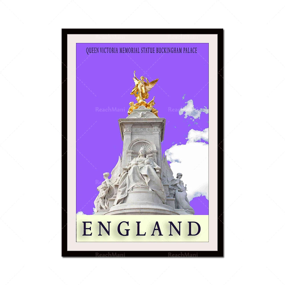 Le monument mémorial de la reine Victoria à Buckingham Palace, une sculpture dorée et impressionnante dominant un paysage de ciel bleu.