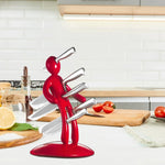 Porte-couteau humanoïde dans une cuisine moderne avec espace optimisé